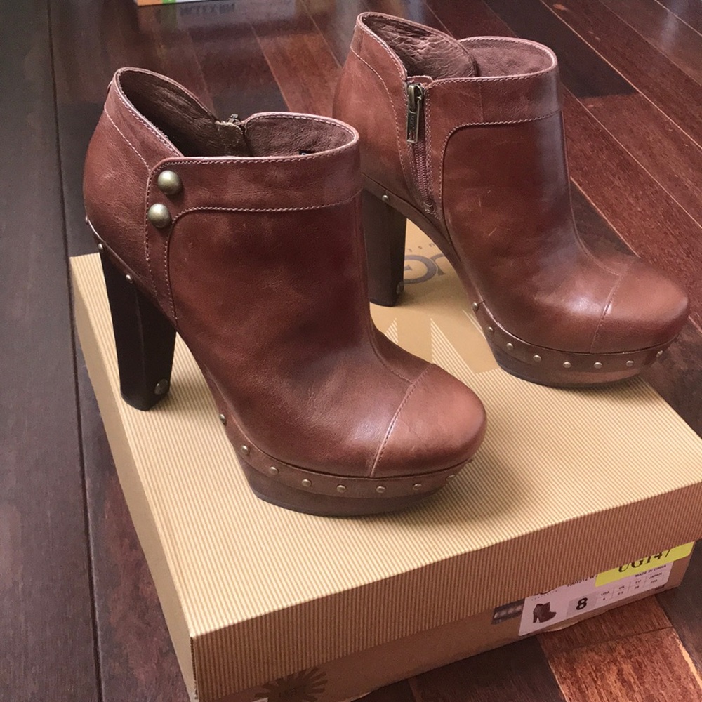 Platform UGG booties